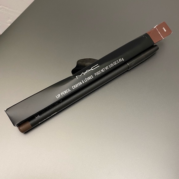 MAC “Stone” Lip Liner - Picture 2 of 5